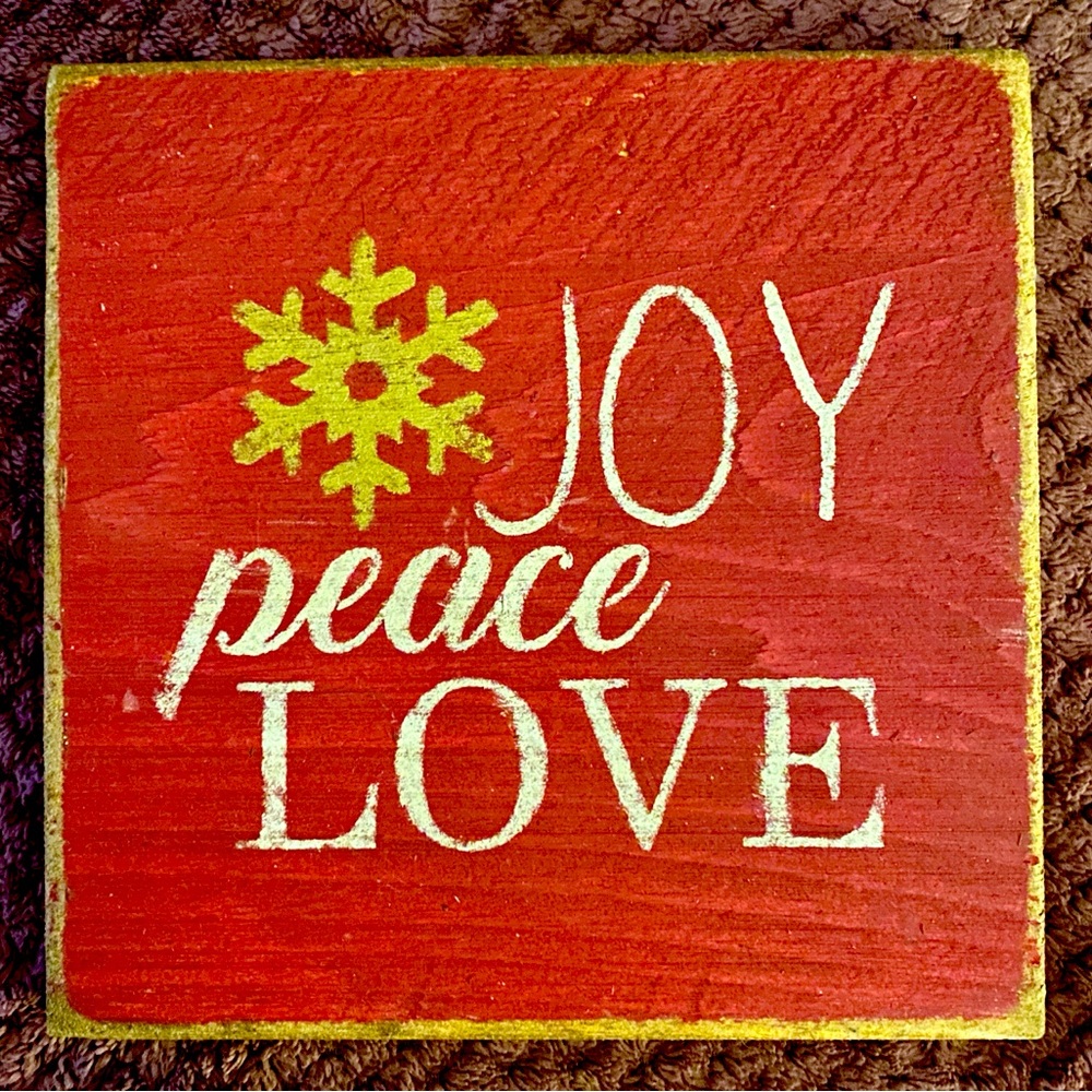 NWT! ❄️Joy Peace and Love 9.5x9.5 Decorative Sign❄️
